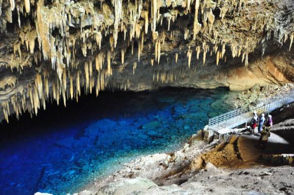 Esse é o ponto mais próximo que podemos chegar do maravilhoso lago na Gruta Azul, em Bonito, no Mato Grosso do Sul